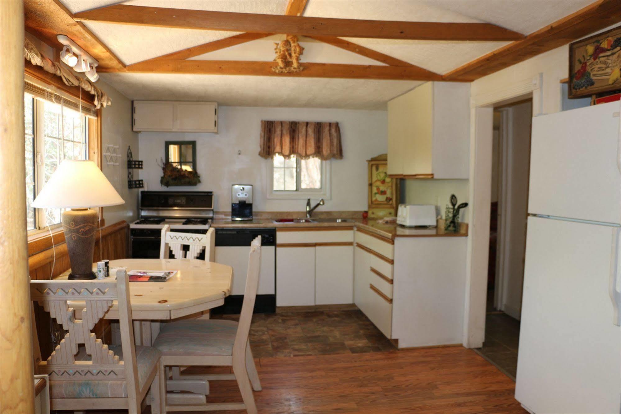 Apple Creek Cottages Prescott Bagian luar foto