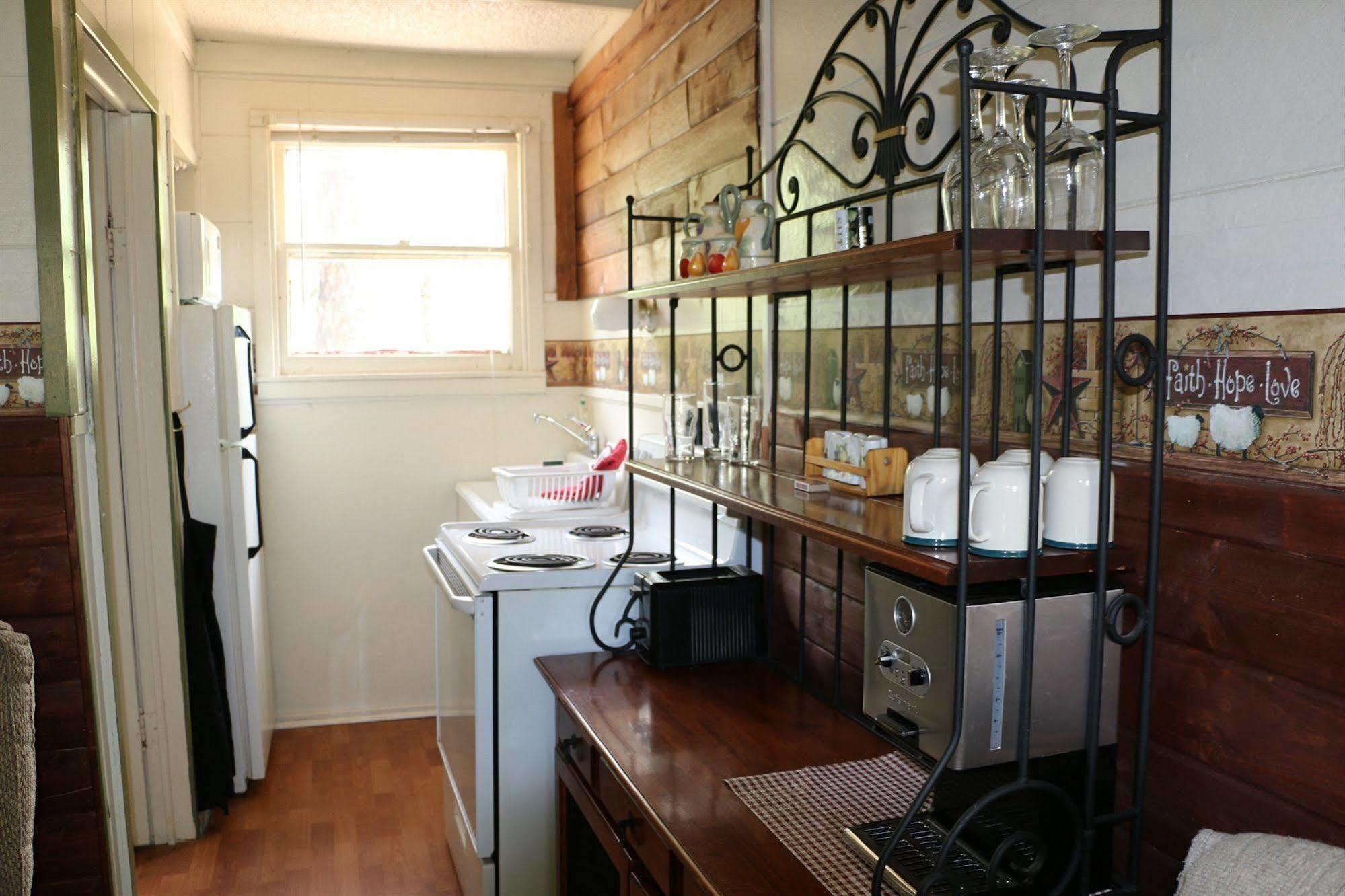 Apple Creek Cottages Prescott Bagian luar foto